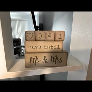 Countdown Mr + Mrs Blocks